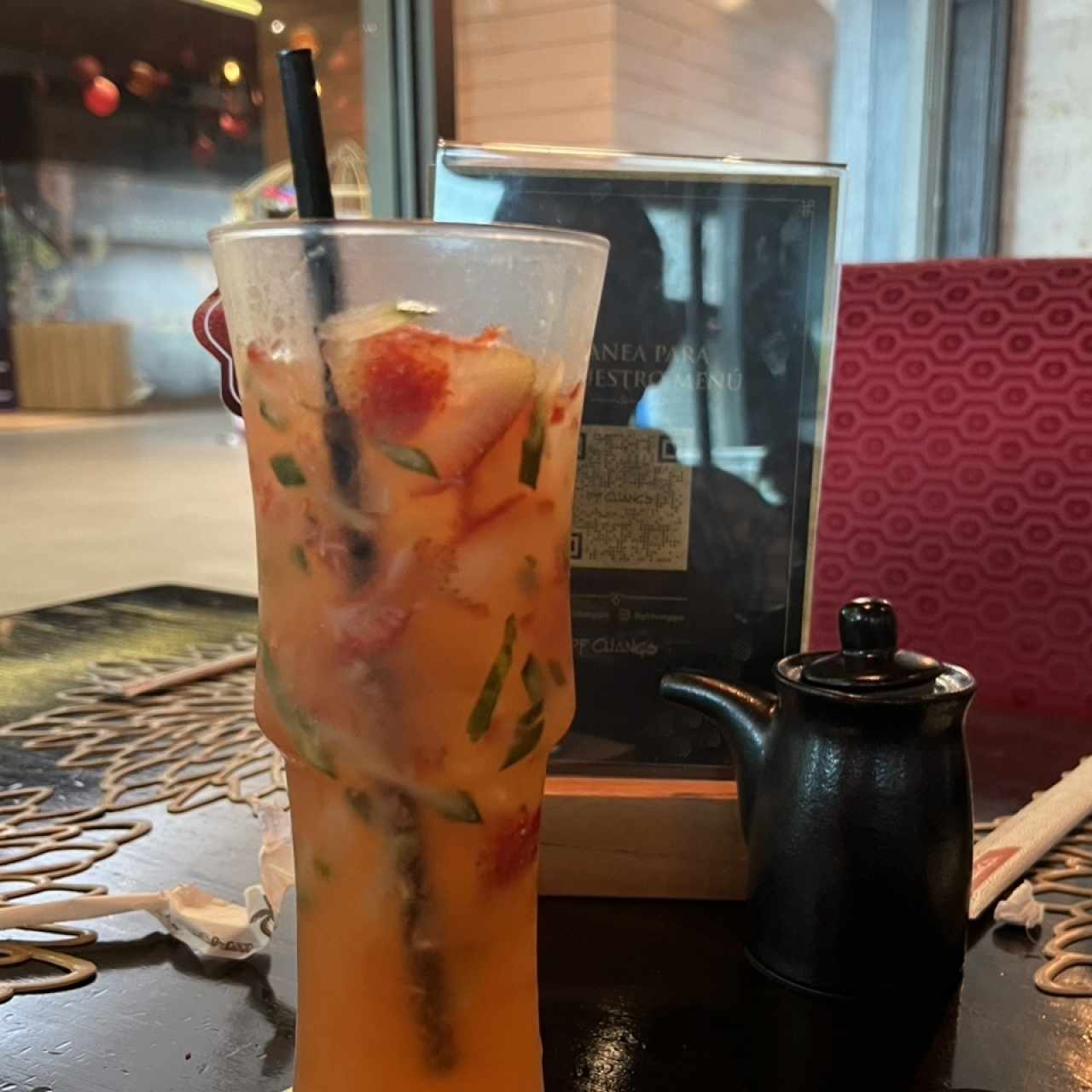 Limonada de pepinos y fresas