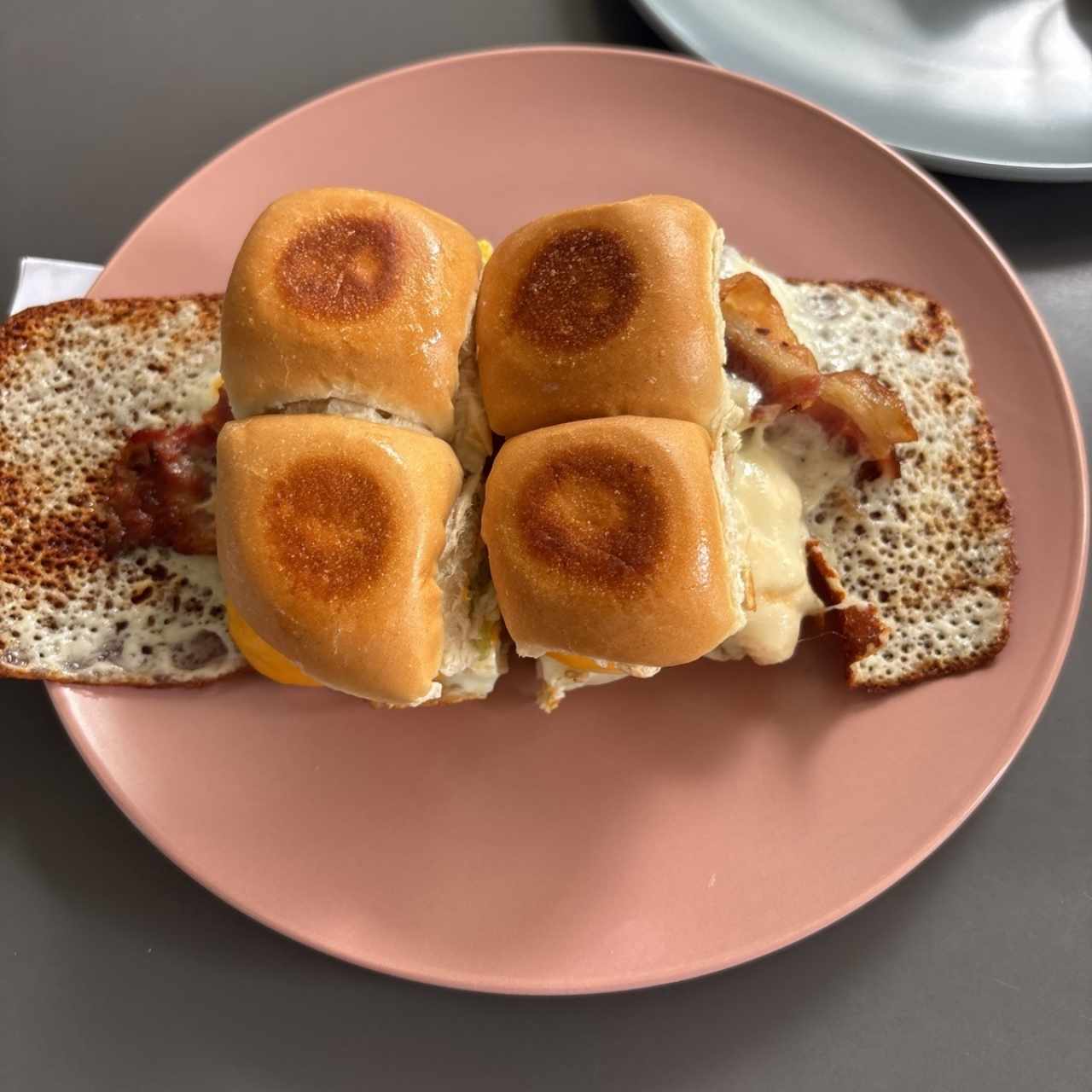 BREAKFAST SANDWICHES - BREAKFAST SANDWICH