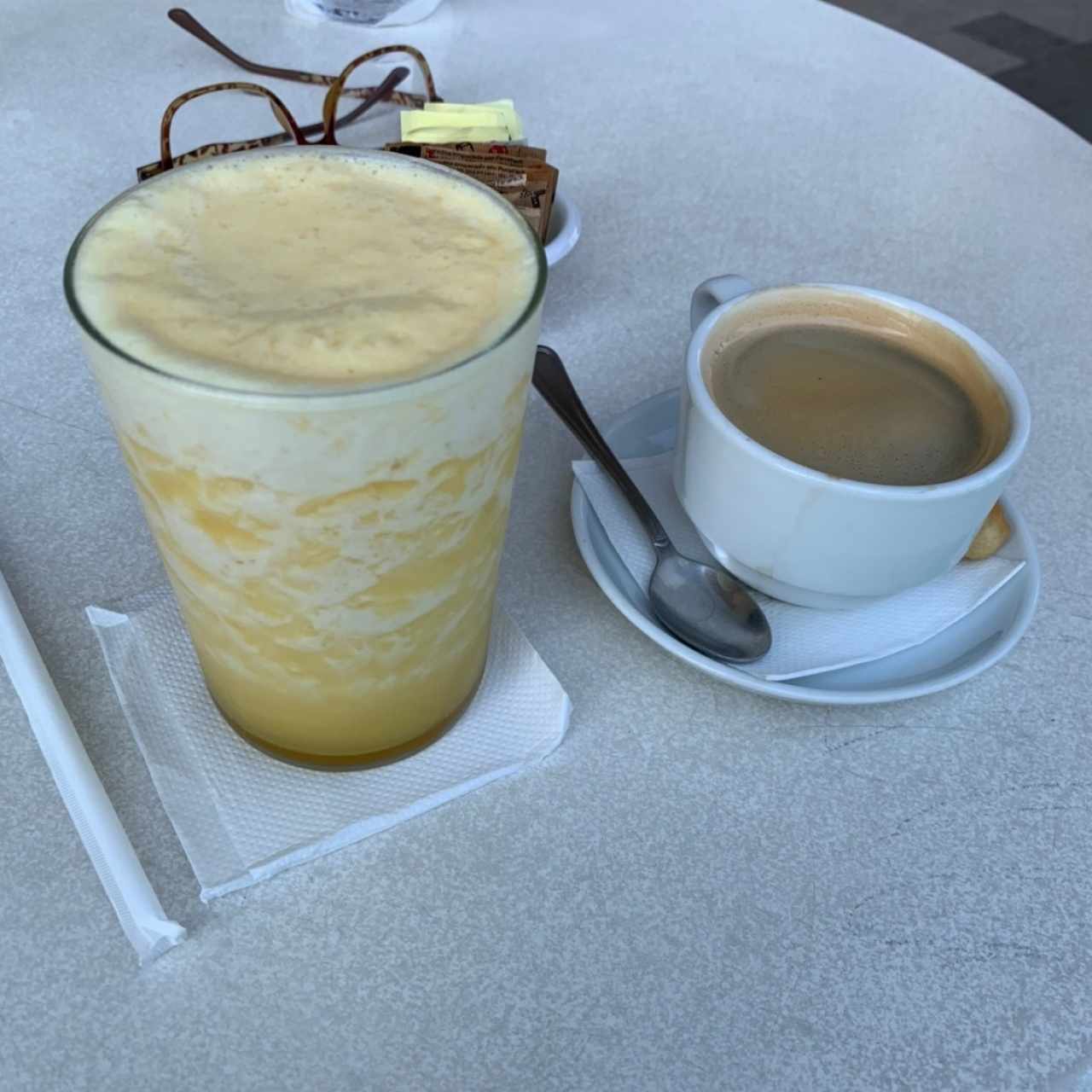 Licuado de Piña y Café Americano