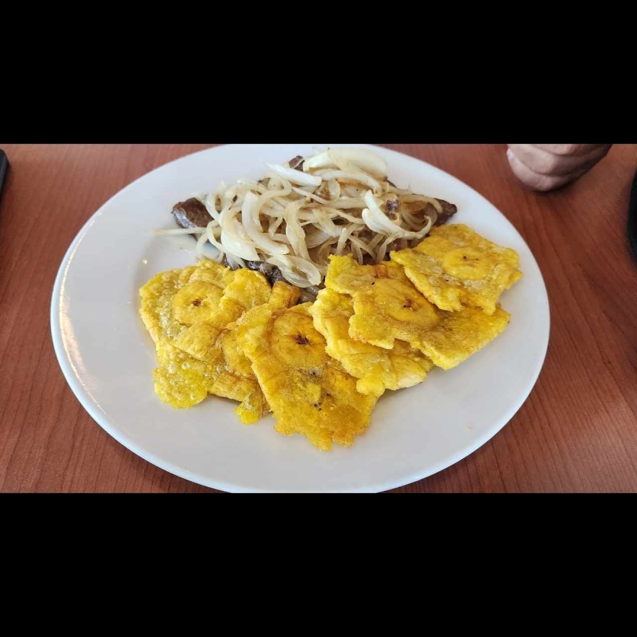 Desayunos - Higado Encebollado