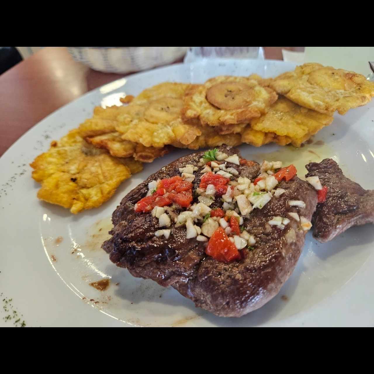 Filete de res a la Plancha o Al Ajillo