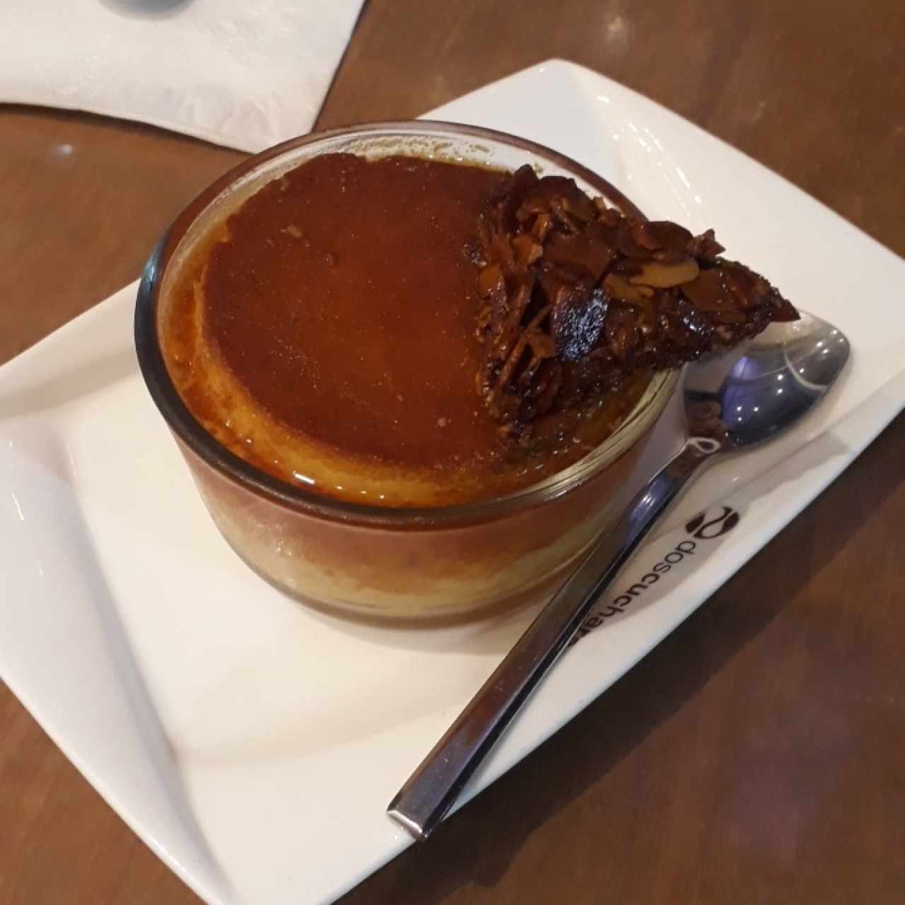 Flan con almendras