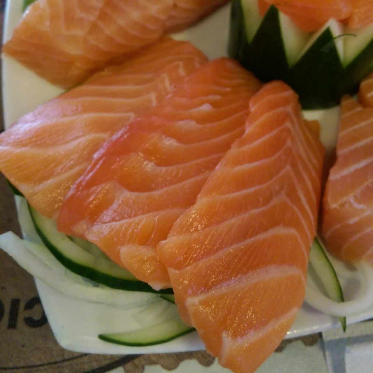 Deliciosos sashimis - Sashimi salmón fresco