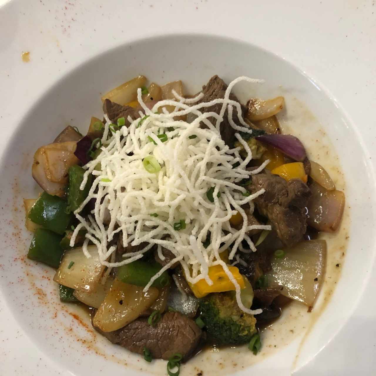 Filete de res con vegetales