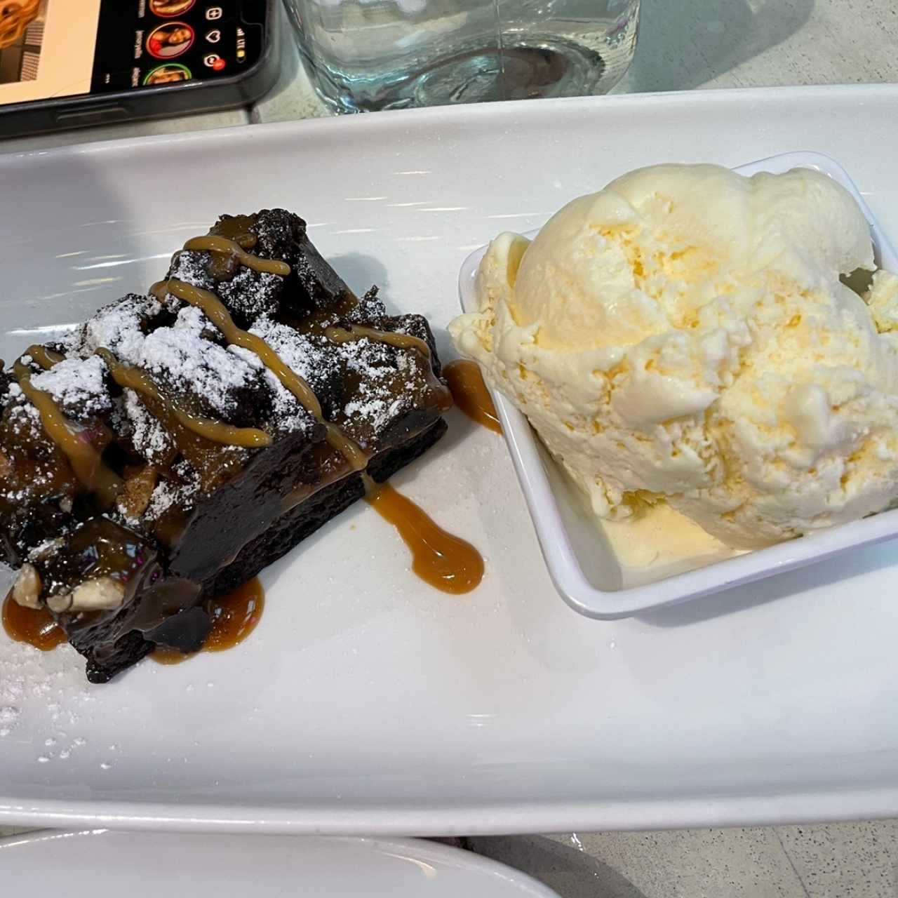 Brownie de Chocolate con Caramelo