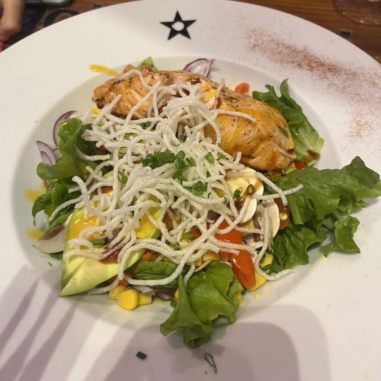 Ensalada Dadai de salmón 