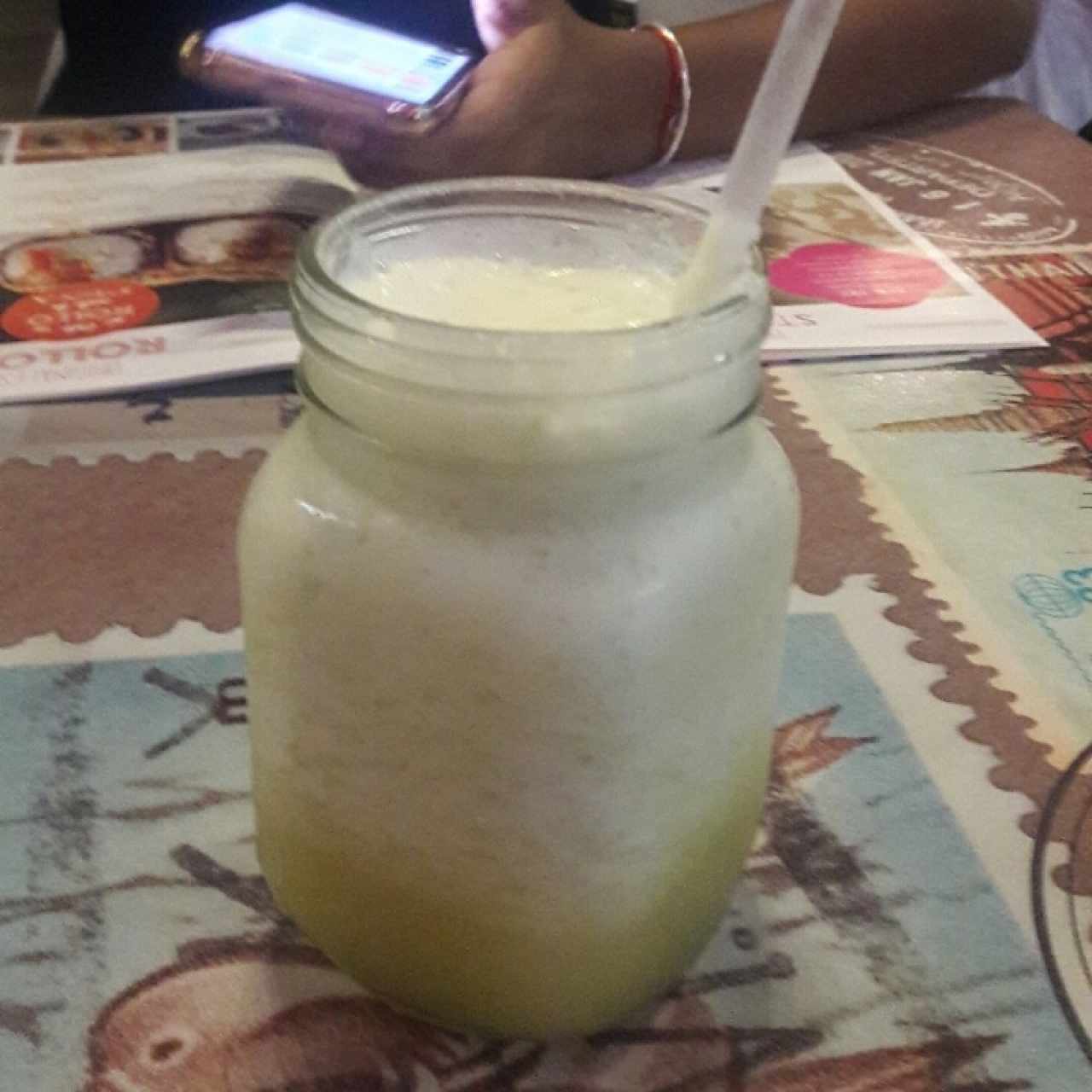 Jugo de manzana verde, piña y jengibre
