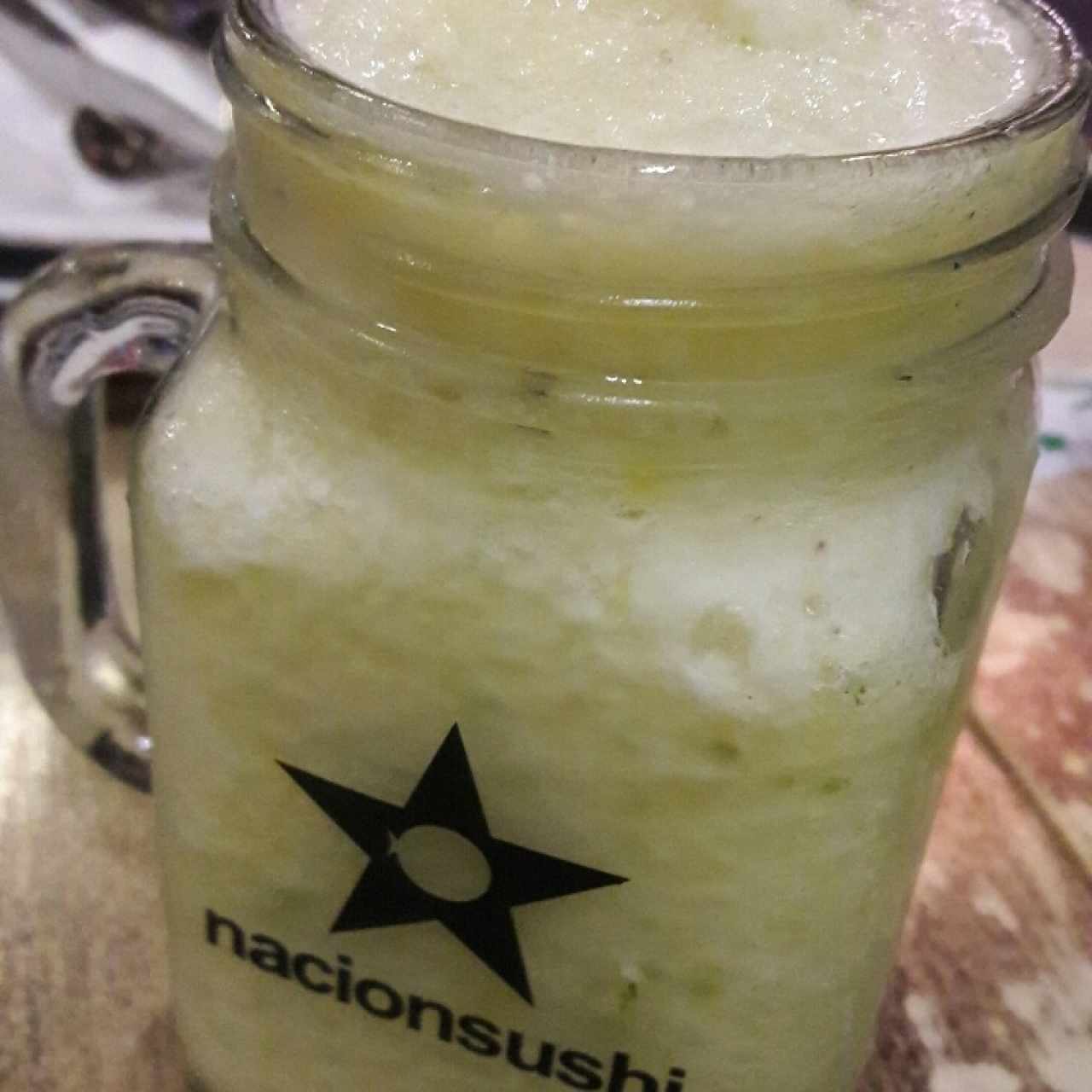 Manzana, piña y jengibre