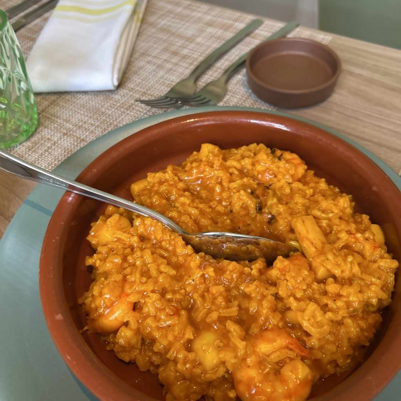 Arroz de Mariscos, calamar, pulpo, camarón y azafrán