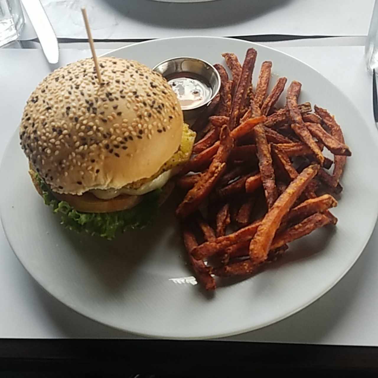 Hamburguesas - Waikiki Beach