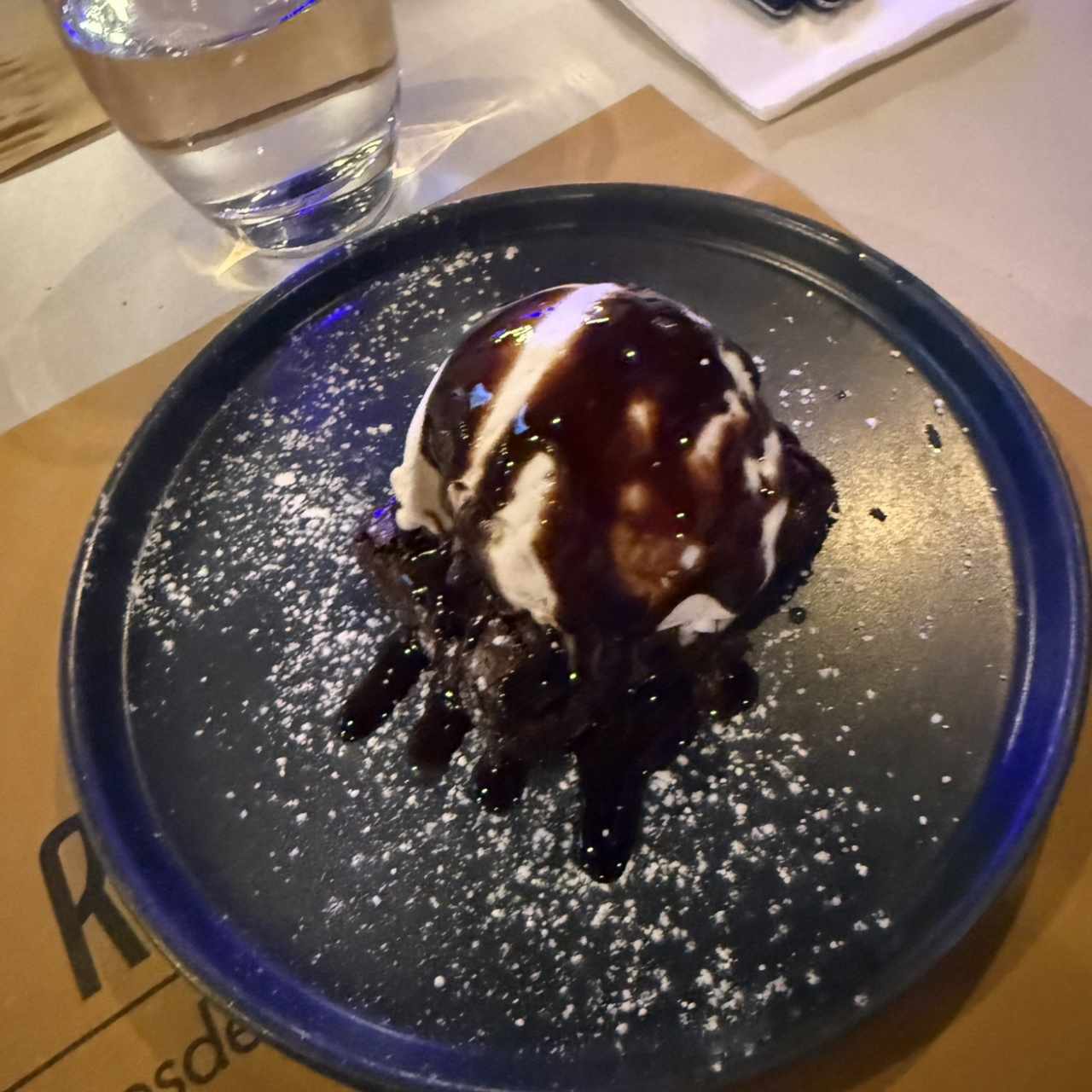 Postres - Brownie con Gelato