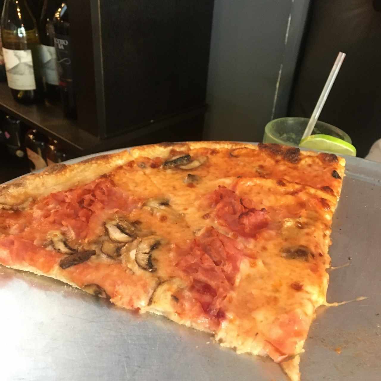 la mejor pizza procciutto funggi super recomendado 