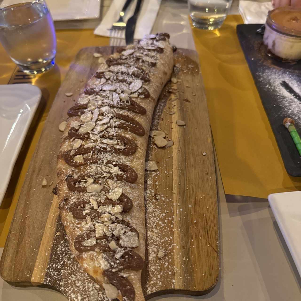 Calzone Lunghissimo di Nutella