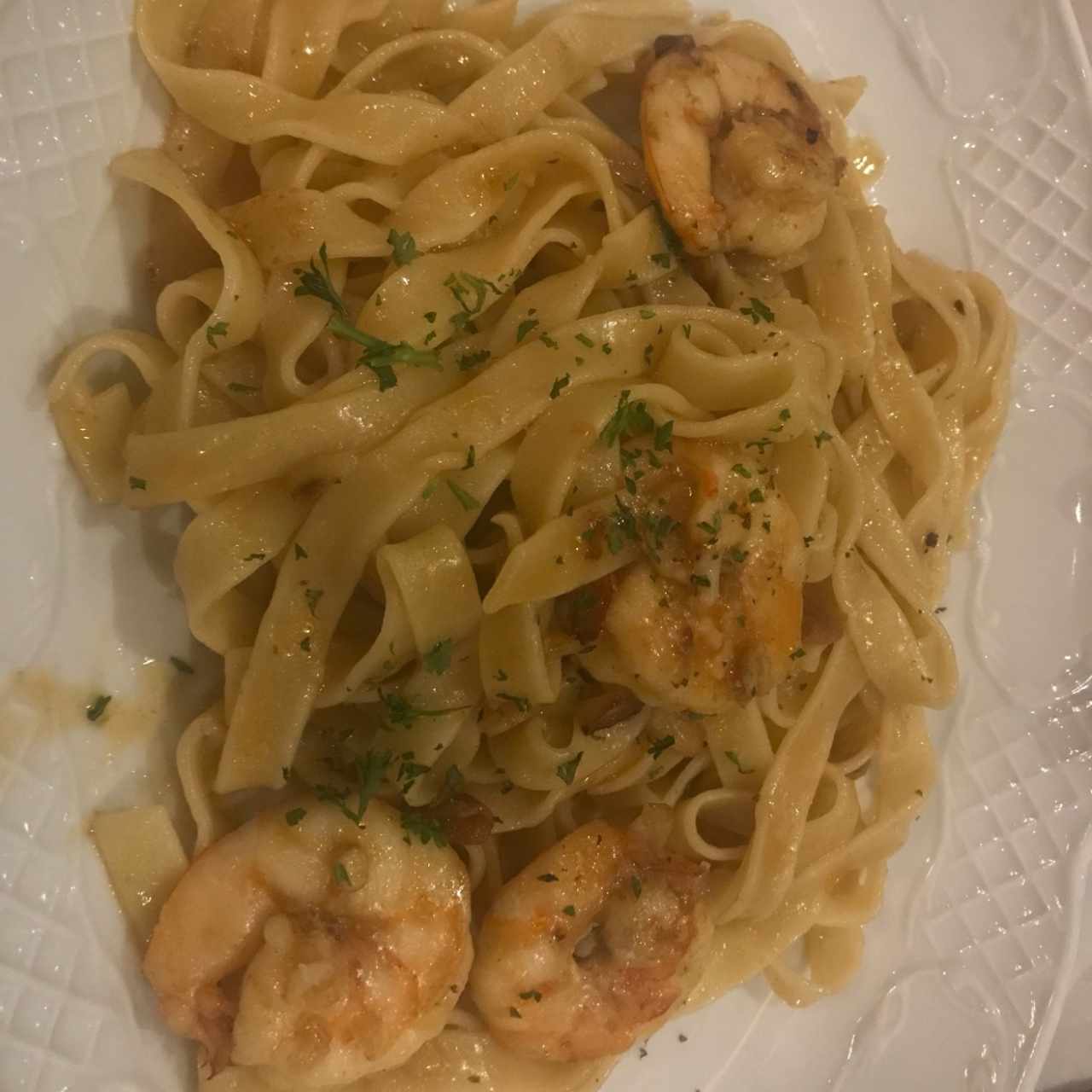 tortellini con langostinos al olio