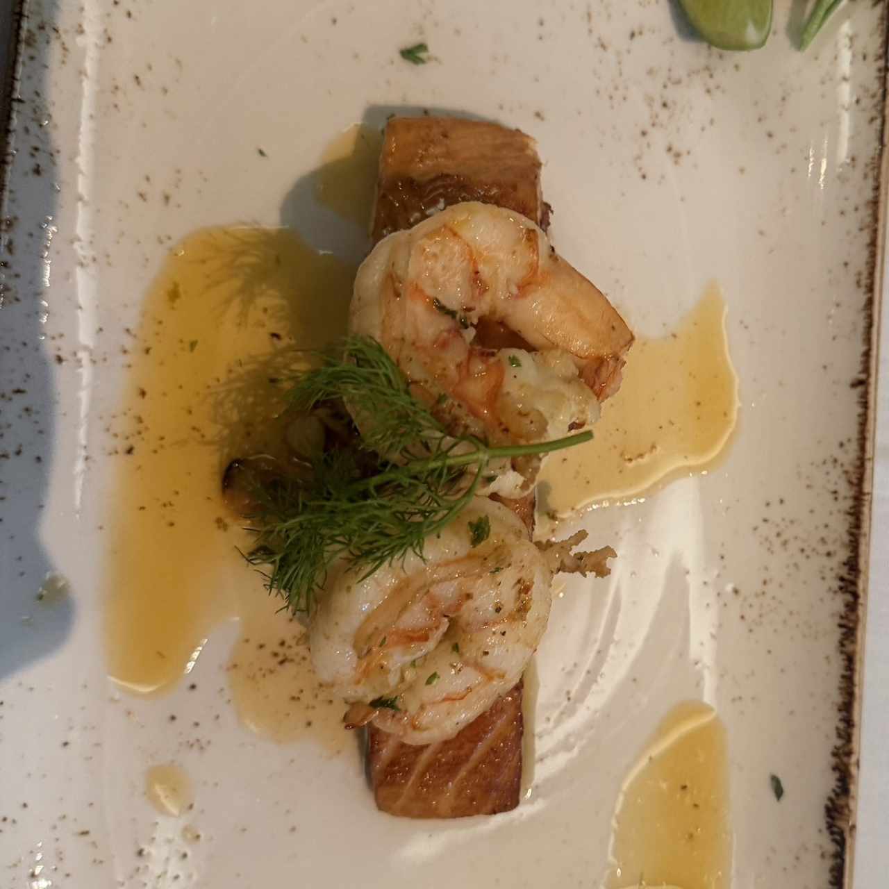 Salmon con langostino 