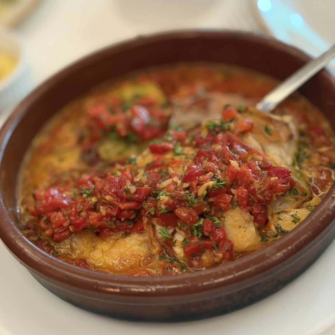 Mero a la Vasca o la Bilbaína en Cazuela