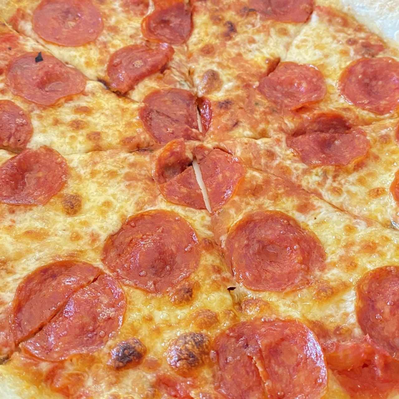 Pizzas Clásicas - Pepperoni