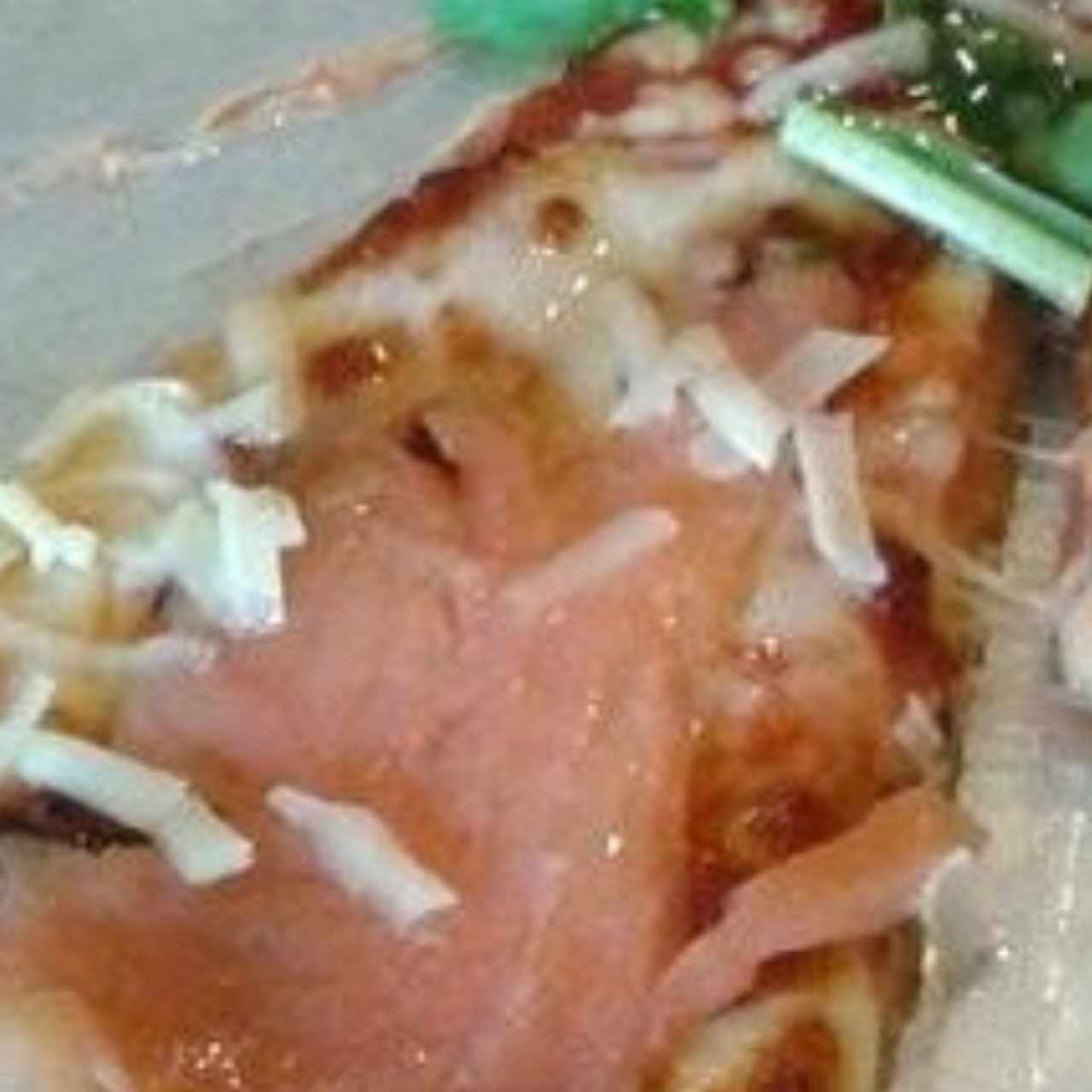 pizza de salmón con rugula