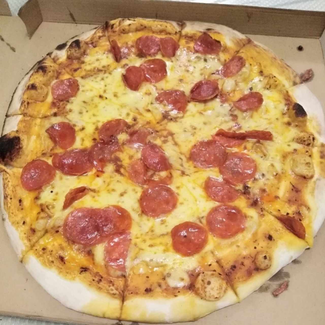 pizza familiar de peperoni