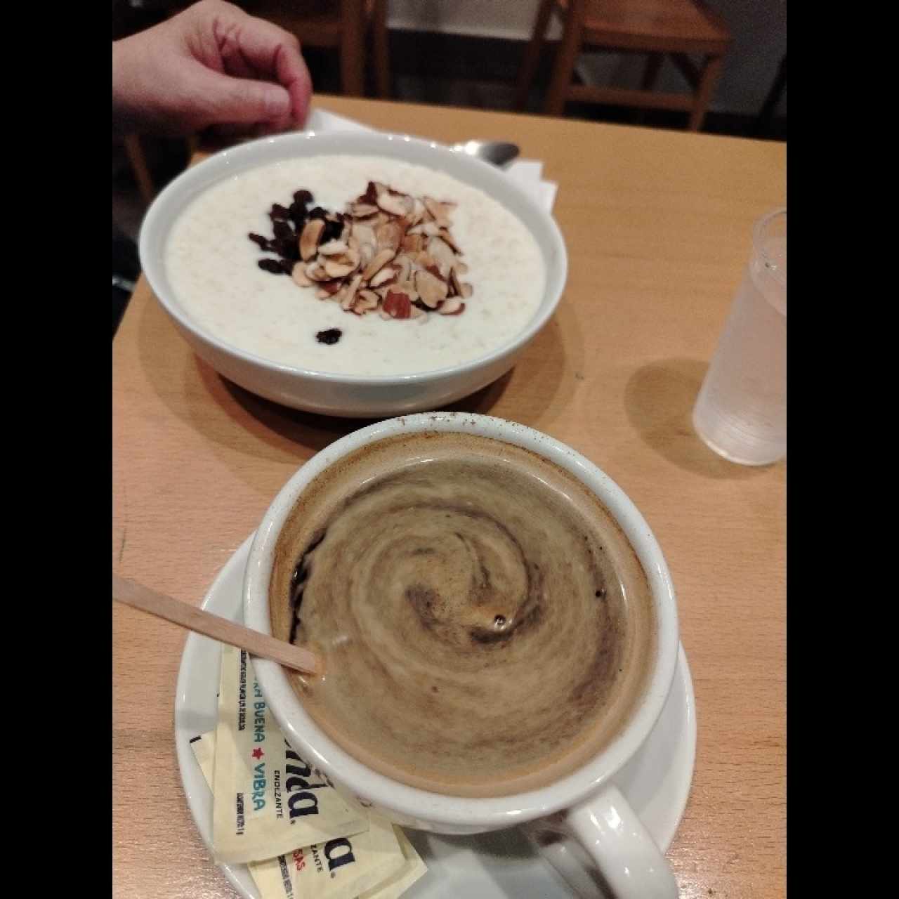 Avena y café americano 