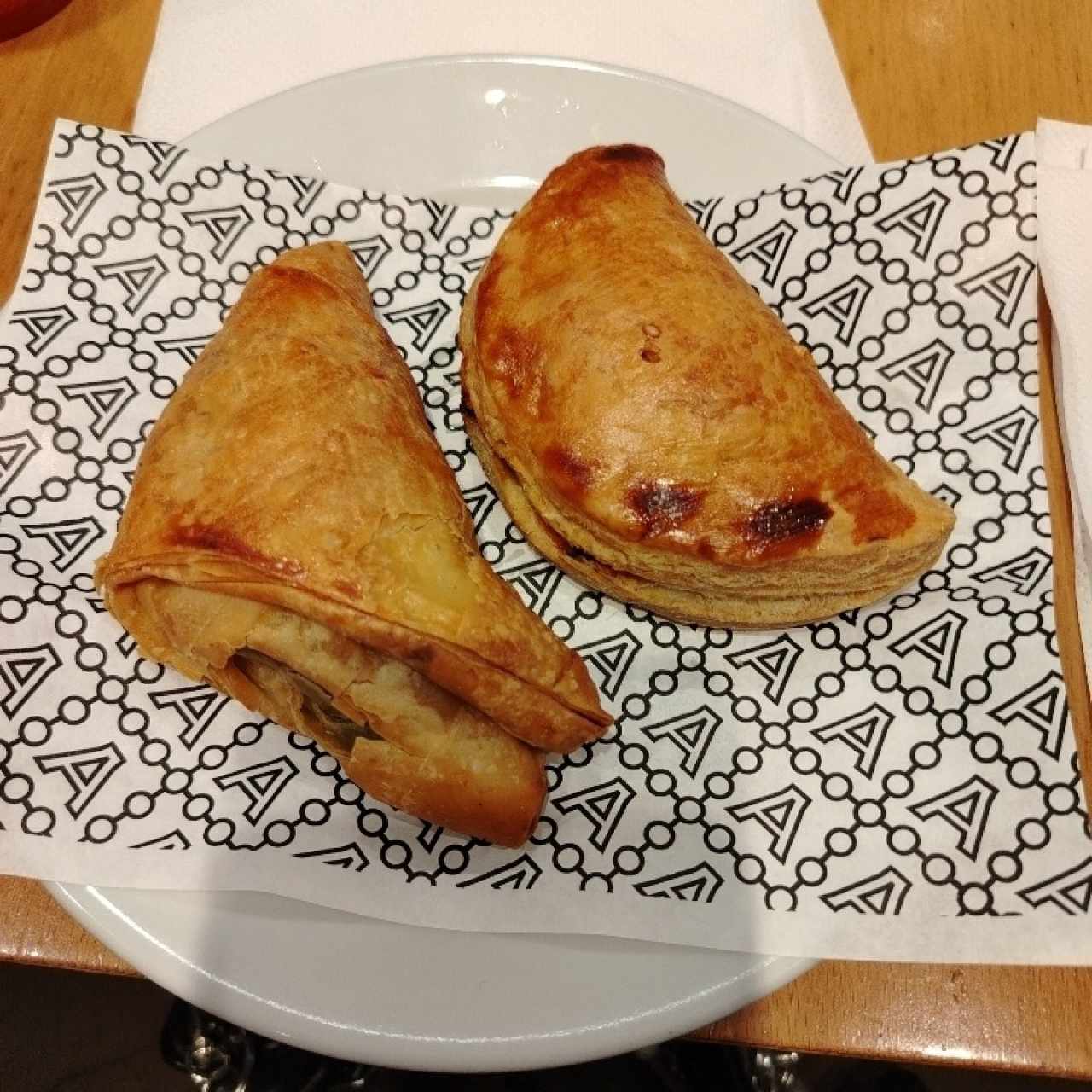 Empanadas de carne y spanakopita 