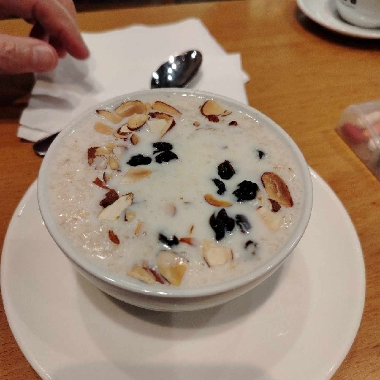 Avena con almendras y pasitas 