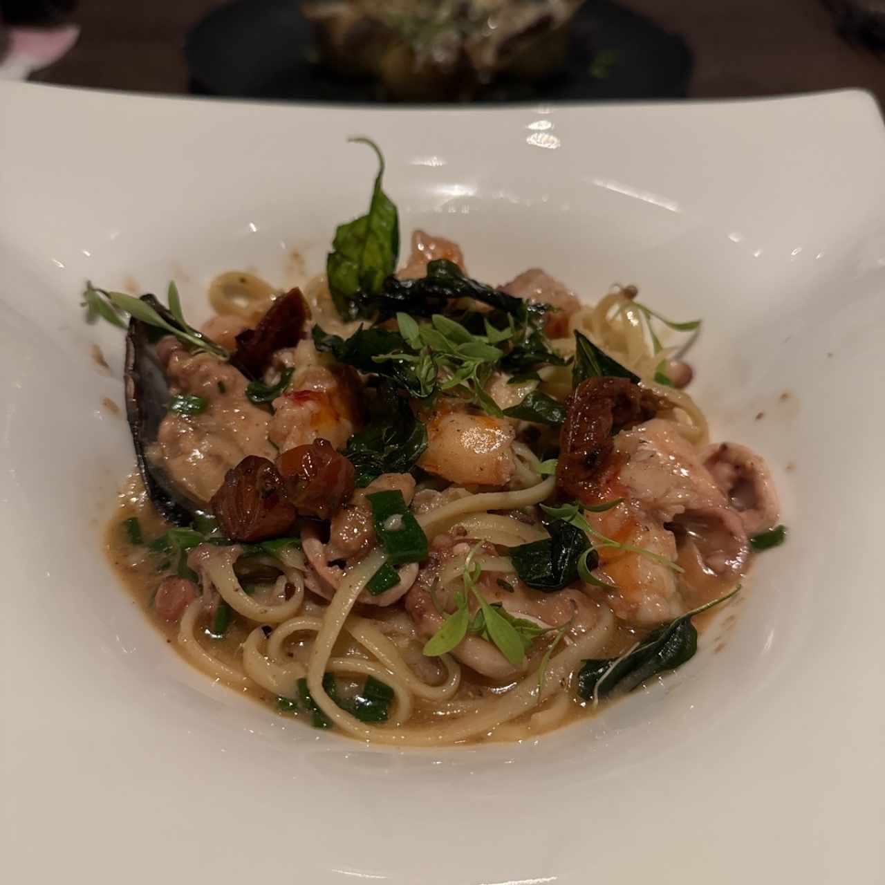 Linguini Aglio e Olio Frutto di Mare