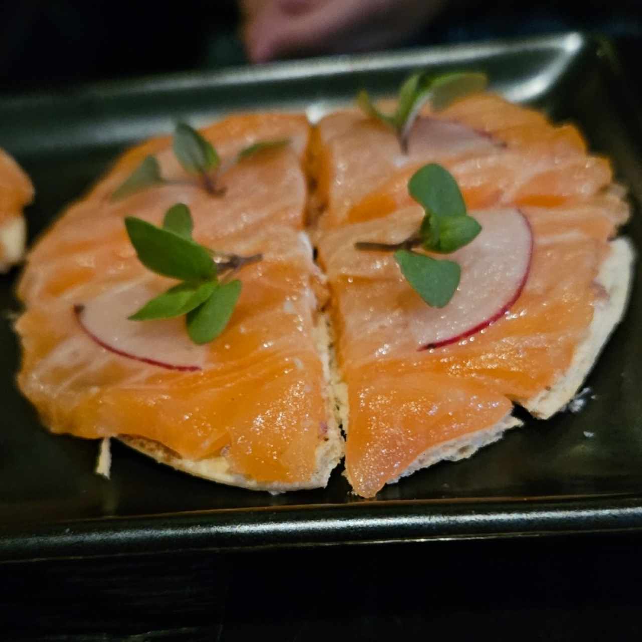 Crudos - Tuna Pizza