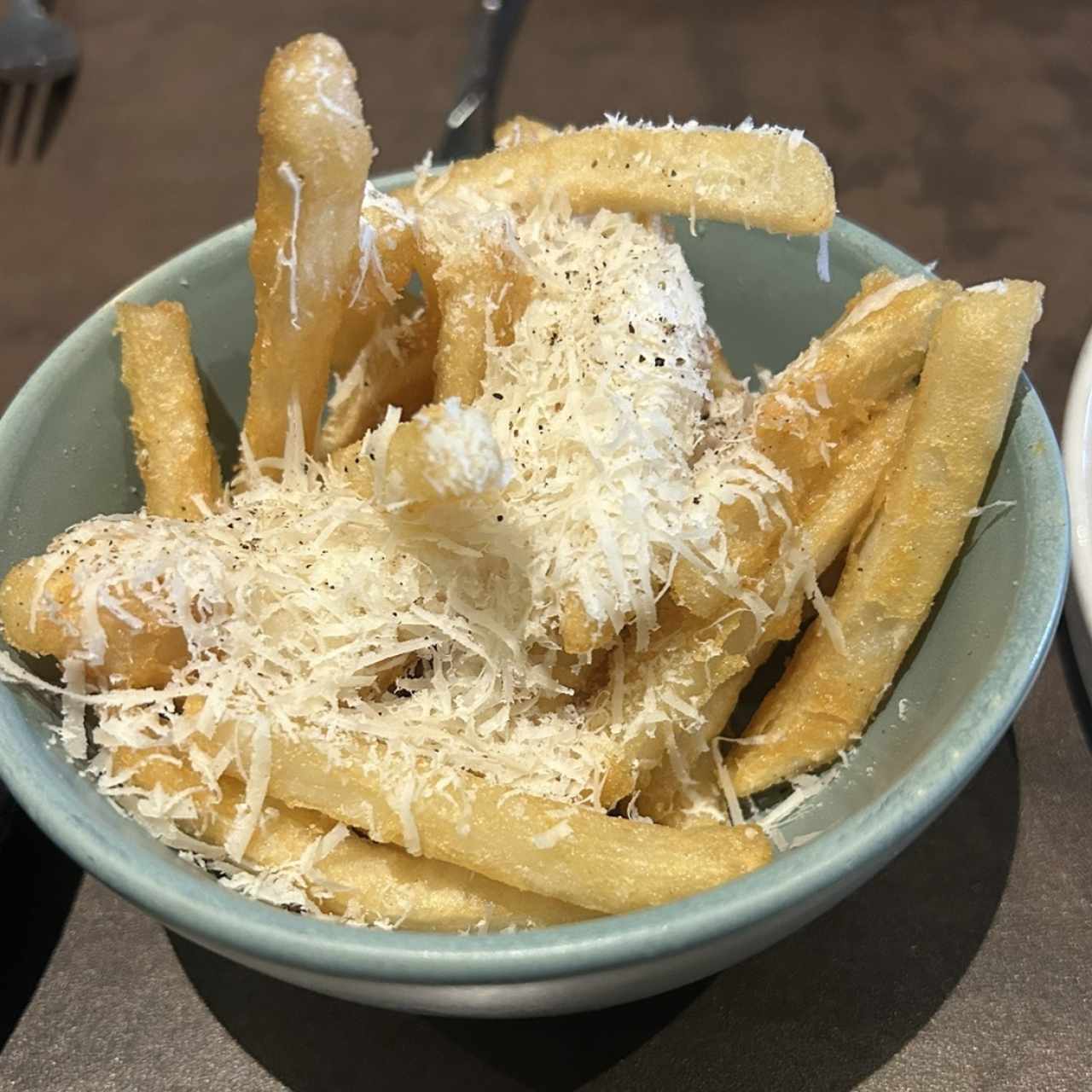 Papas Francesas con Perfume de Trufas y Granna Padano