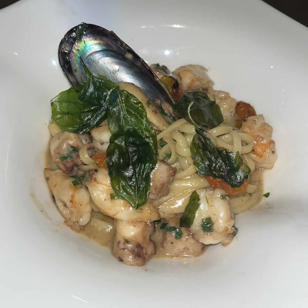 Linguini Aglio e Olio Frutto di Mare