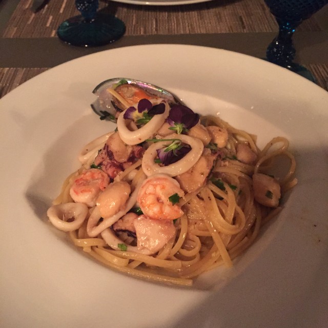 Linguini Aglio E Olio Frutto Di Mare (Disponible Gluten Free)