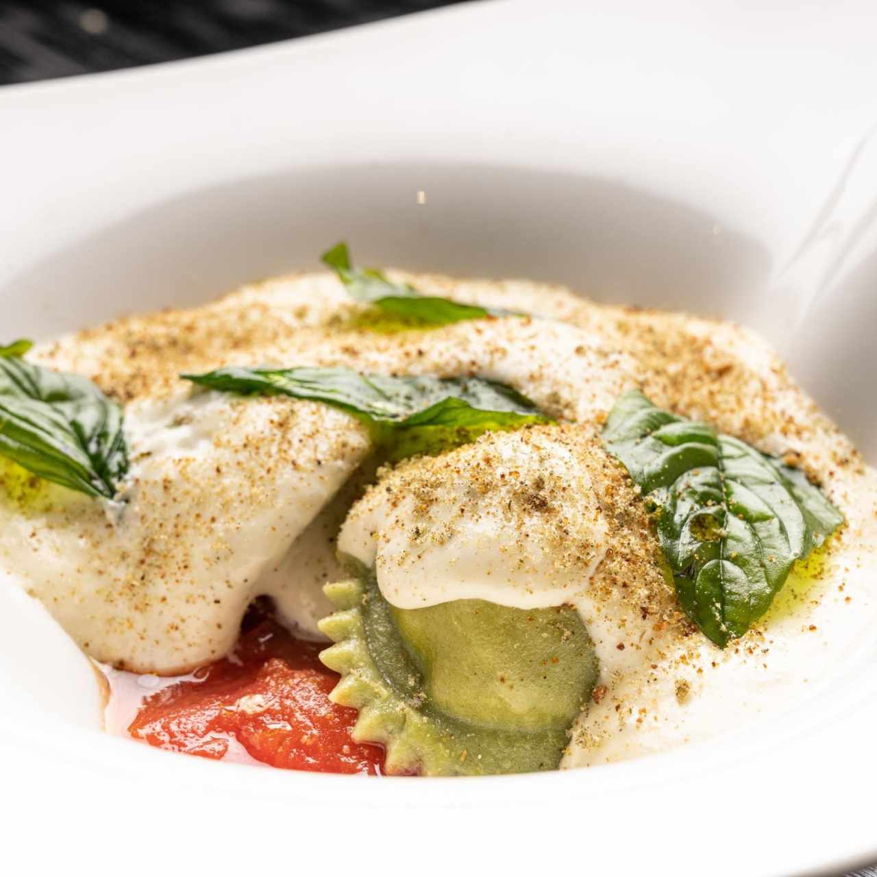 Ravioloni relleno de Burrata y Tomates Secos