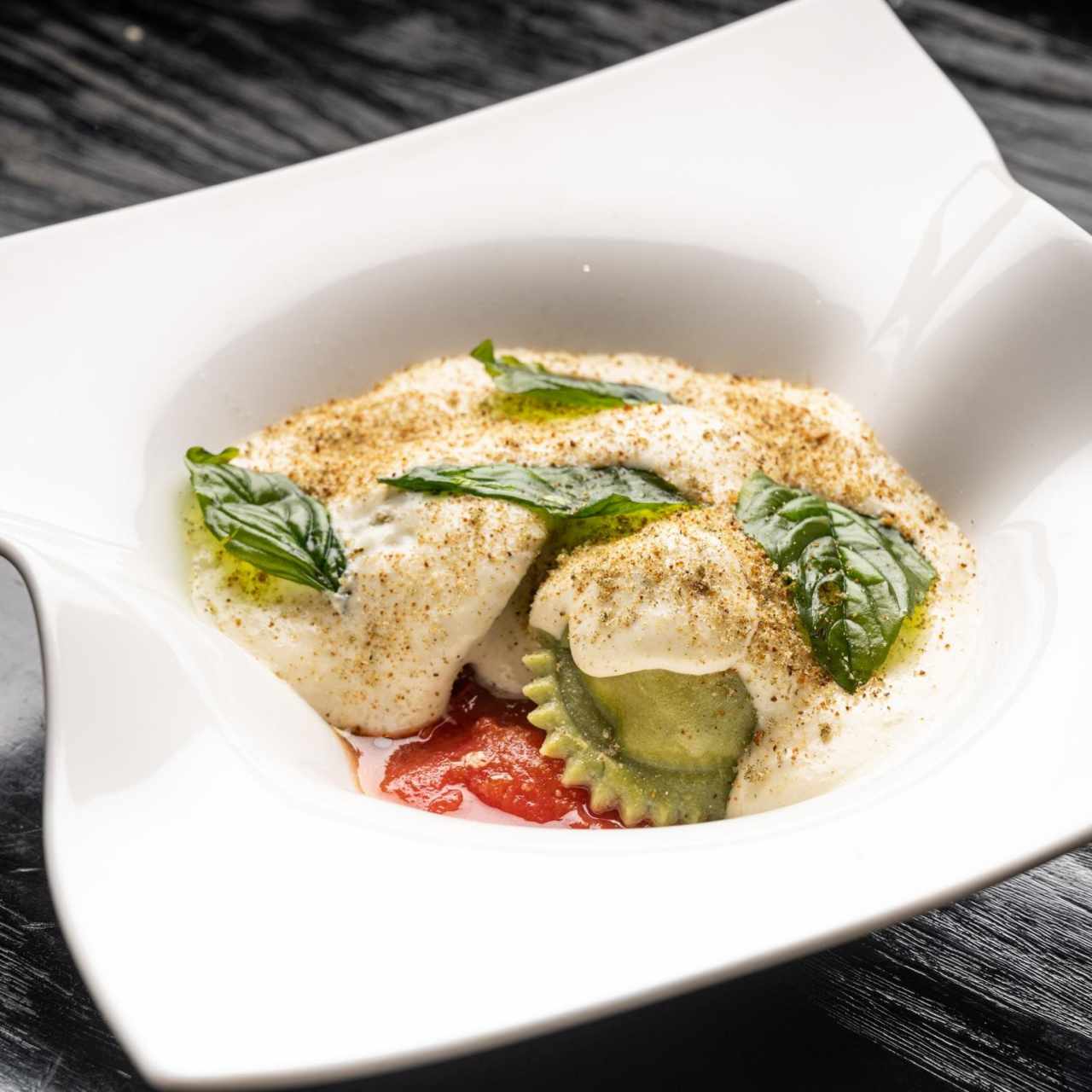 Ravioloni relleno de Burrata y Tomates Secos