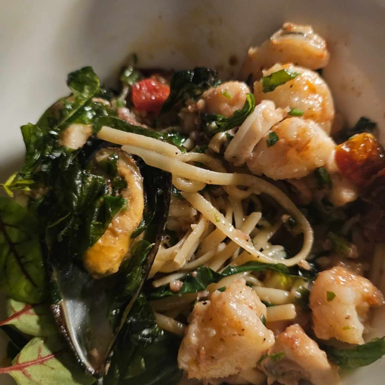 Linguini Aglio e Olio Frutto di Mare