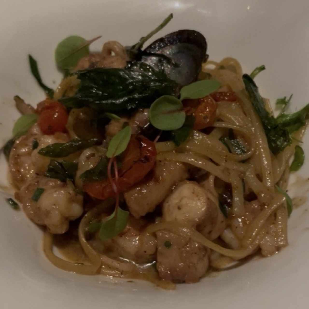 Linguini Aglio e Olio Frutto di Mare
