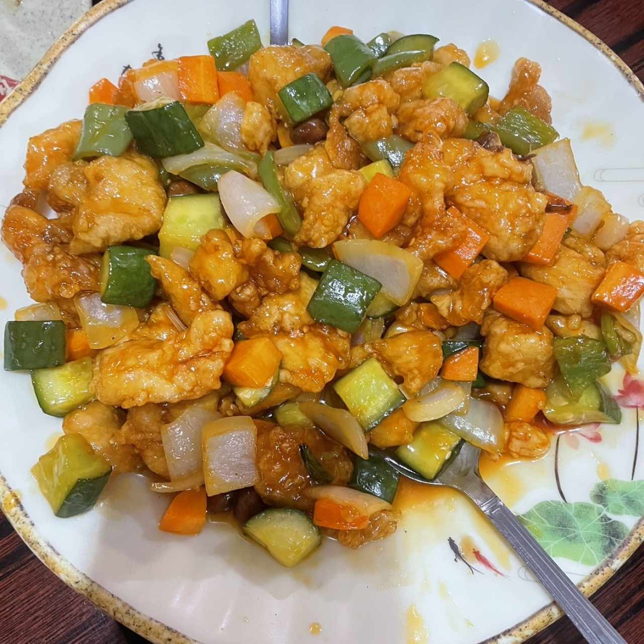 Plato salteado - Pollo Kong Pao