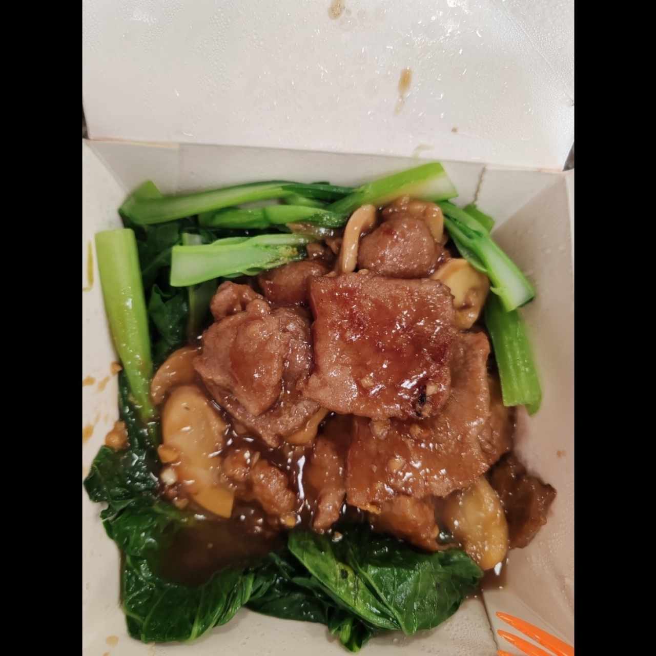 Carne con Hojas de Mostaza
