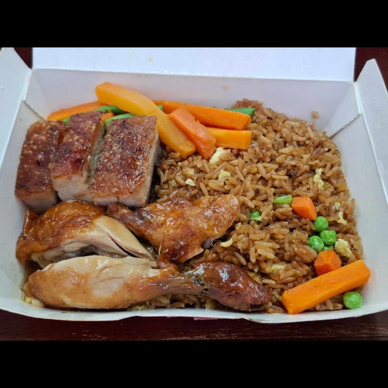 Clan 9 Siu Yuk y Pollo Don Lee