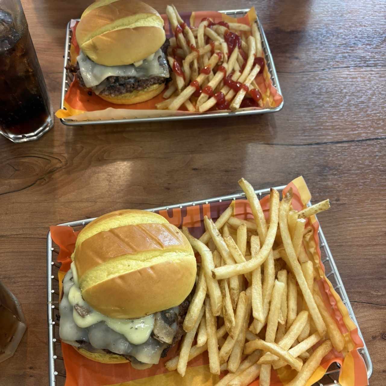 Hamburguesas - Mushroom Swiss