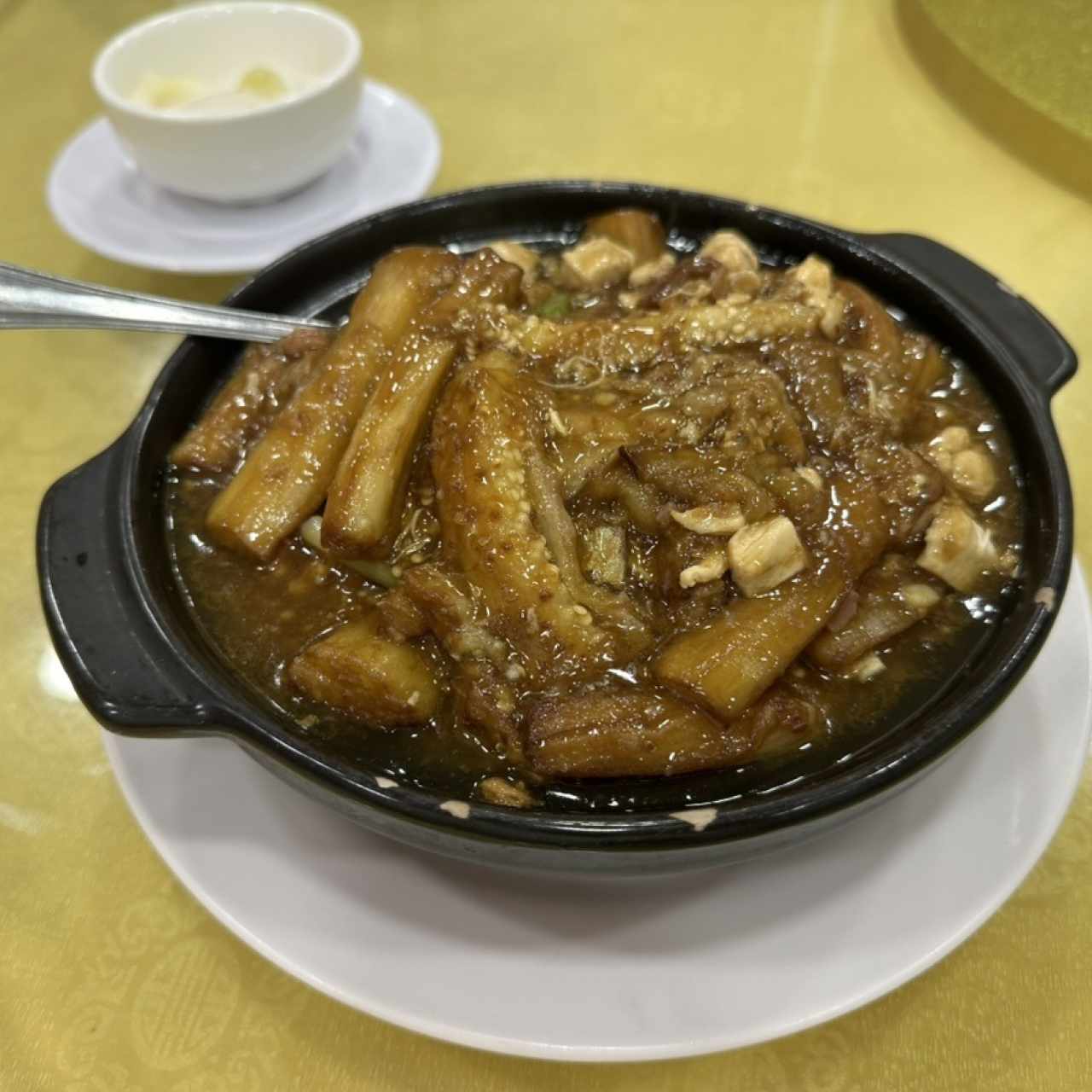 Cacerola de berenjeno con bacalao y pollo