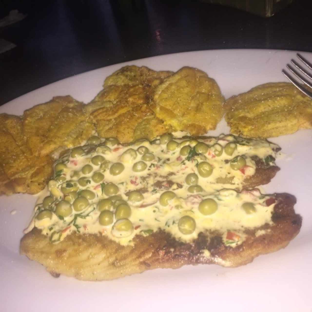 filete de corvina caribeño en salsa de coco picante