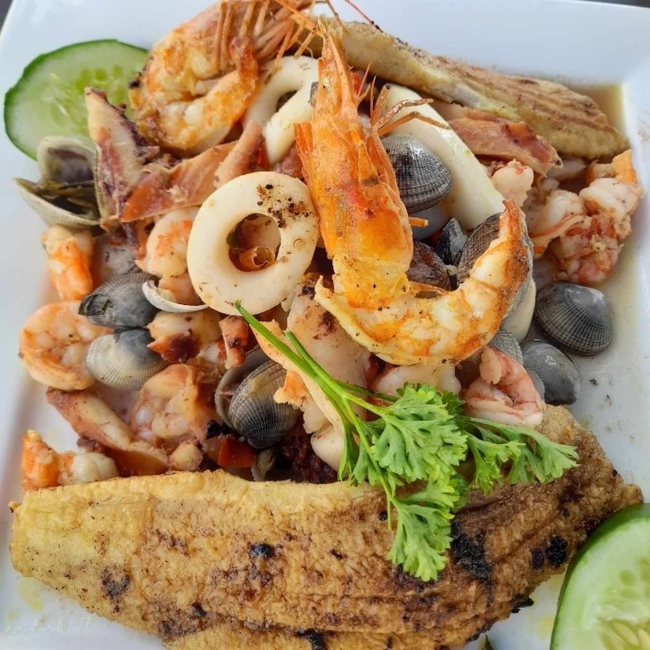 picada de mariscos