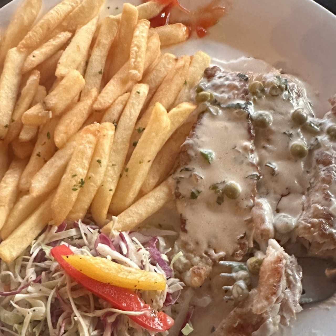 FILETE DE PESCADO CARIBEÑO (EN SALSA DE COCO PICANTE)
