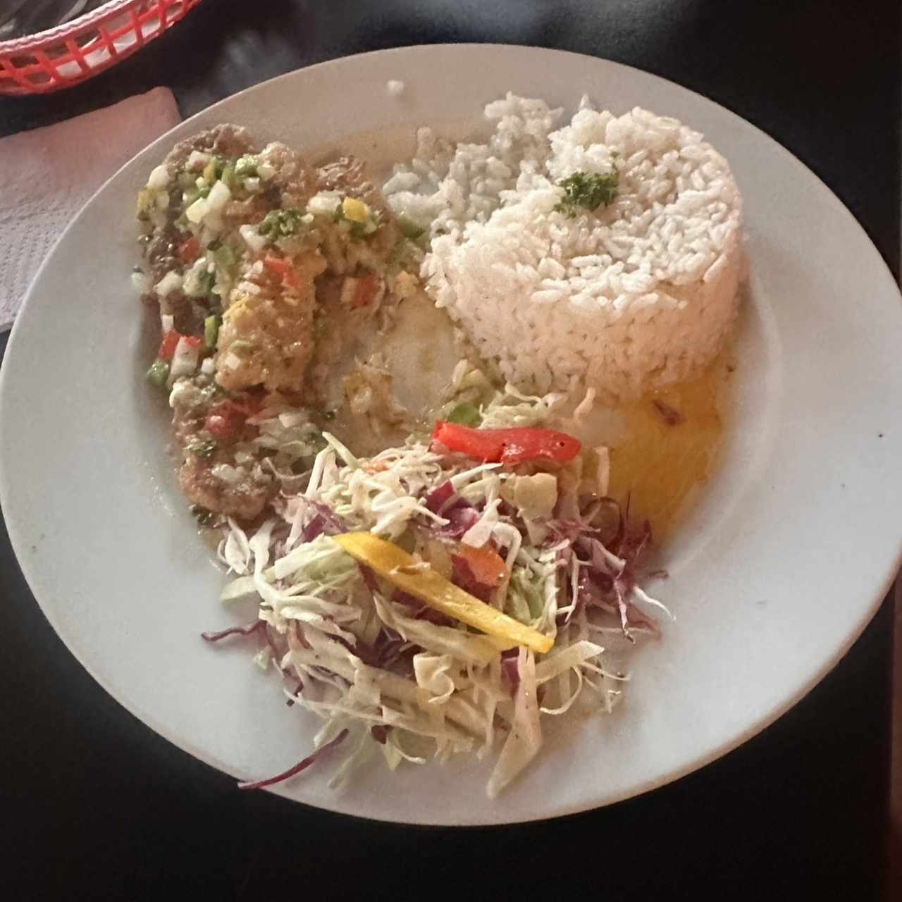 FILETE DE PESCADO AL AJILLO O A LA CRIOLLA