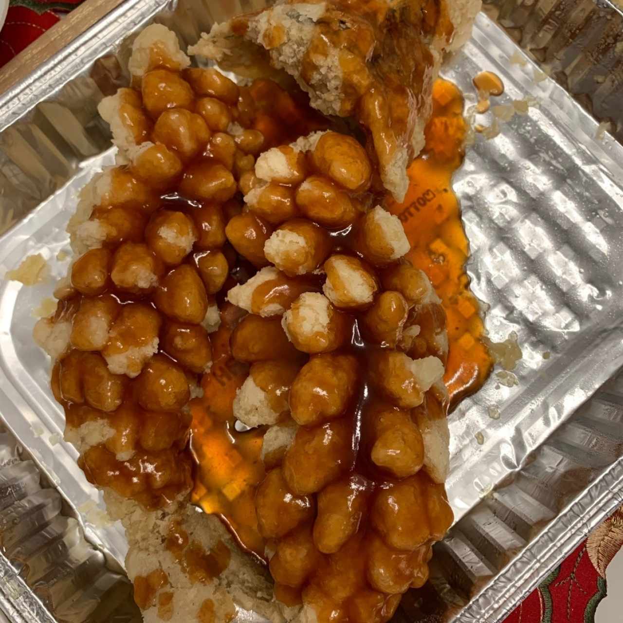 Robalo Racimo de Uvas con Salsa Agridulce