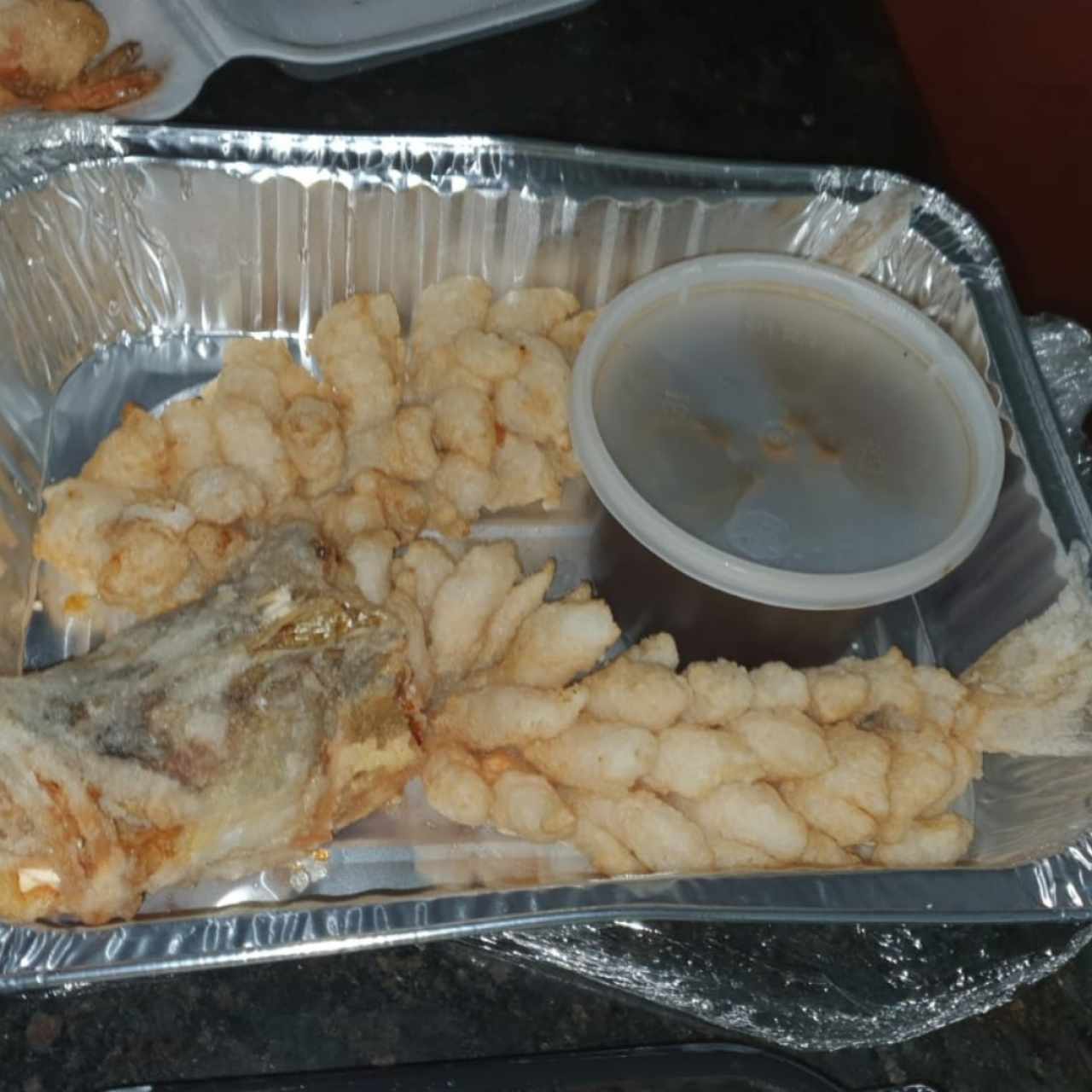 Robalo Racimo de Uvas con Salsa Agridulce