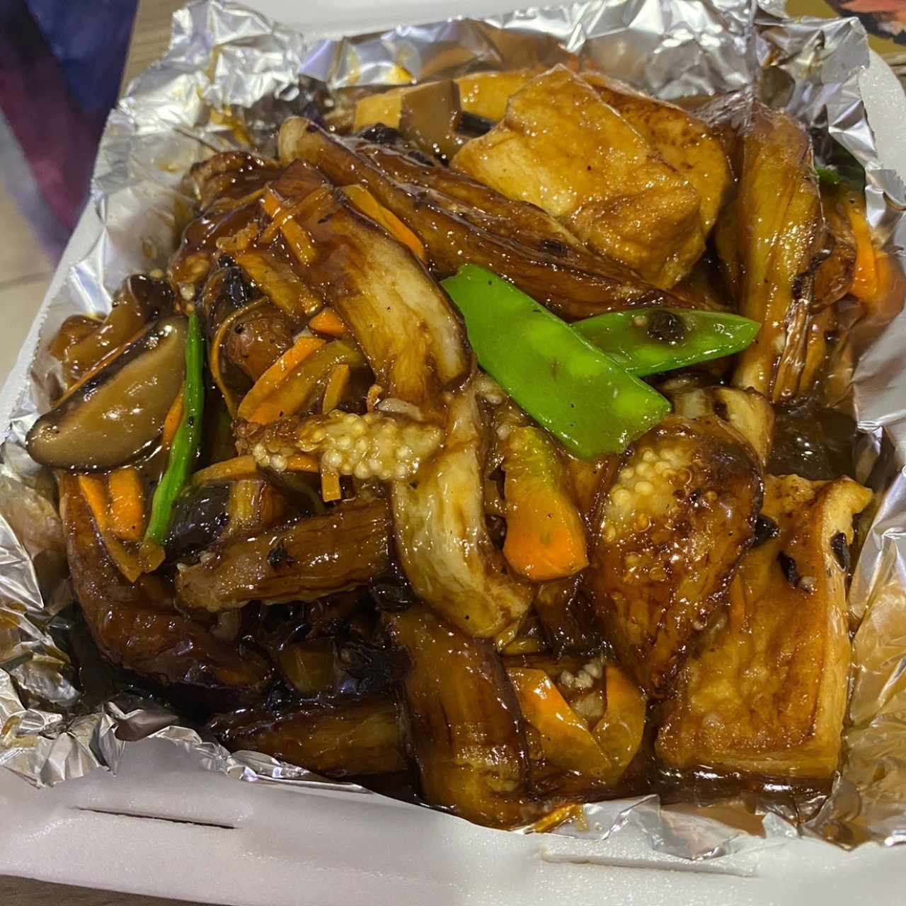 Cacerola de Berenjena con Tofu Frito