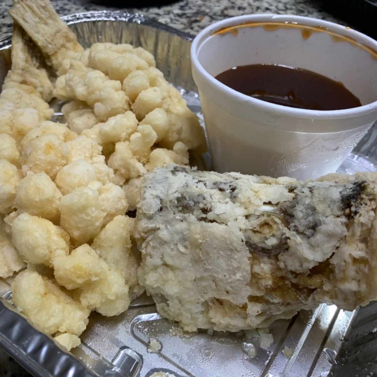 Robalo Racimo de Uvas con Salsa Agridulce