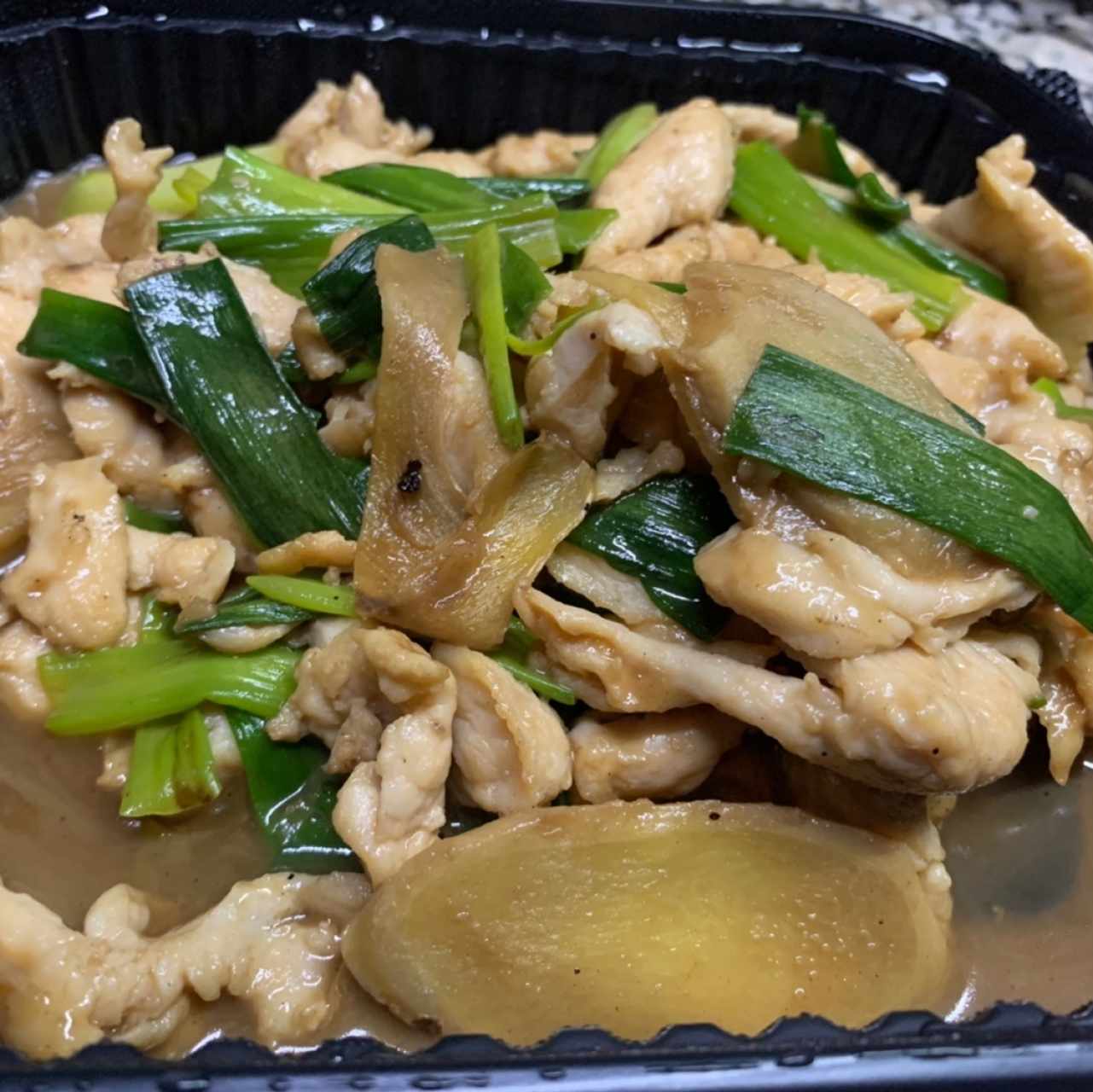 Filete de Pollo con Jengibre y Cebollina