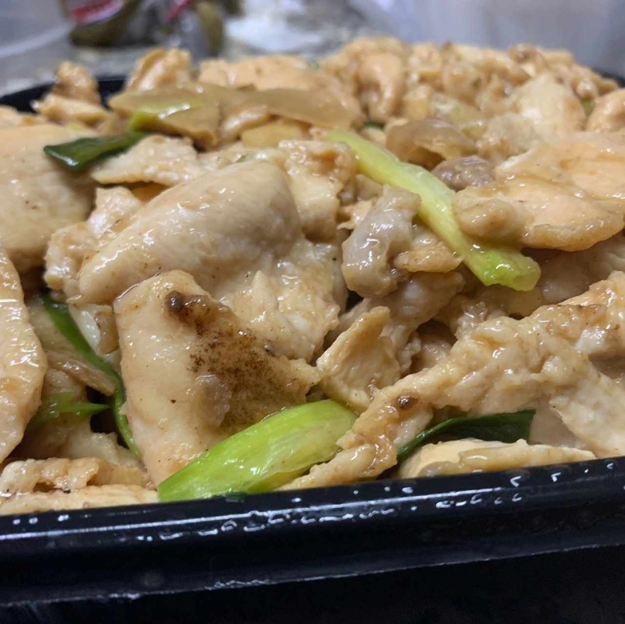 Filete de Pollo con Jengibre y Cebollina